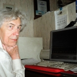 Святослав Сергеевич Лавров дома за рабочим столом. Марта 2004 года. Cнимок сделан 4-летним внуком