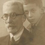С отцом около 1936 года